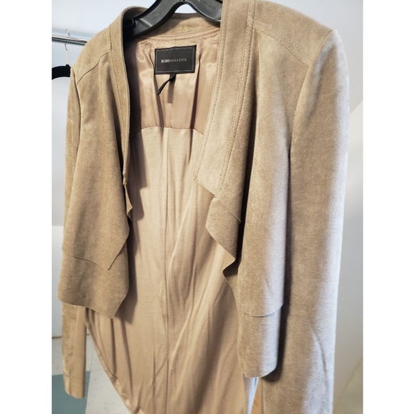 BCBGMaxAzria Jackets & Blazers - BCBG MAXAZRIA Blazer Size M
